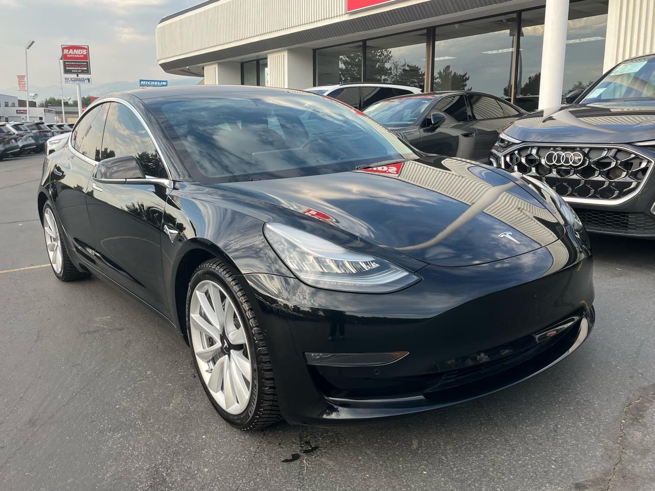 tesla model 3 2018 5YJ3E1EB8JF145210 image tesla model 3 2018 5YJ3E1EB8JF145210 image
